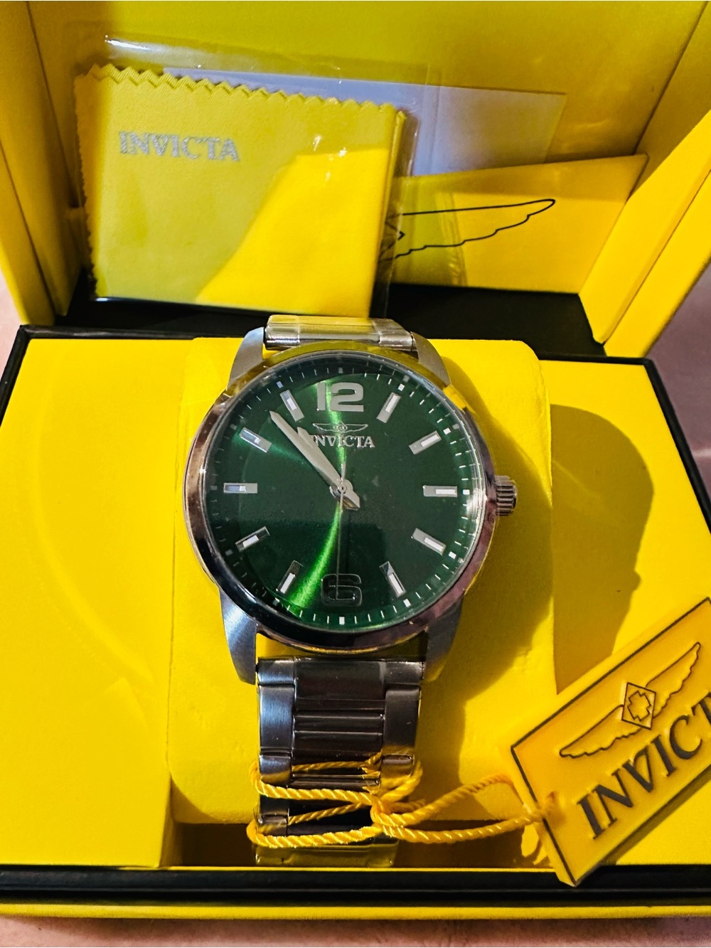 Invicta Men's Watch with Green Dial and Silver Bracelet 43mm - Picture 6 of 8
